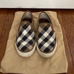 Authentic Burberry shoes size 35